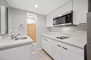 3025 N 32nd St, Phoenix, AZ 85018 - Photo 6