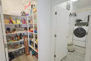 2318 E Harwell Rd, Phoenix, AZ 85042 - Photo 54