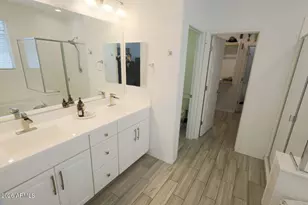 2318 E Harwell Rd, Phoenix, AZ 85042 - Photo 44