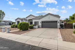 3111 E Canyon Creek Dr, Gilbert, AZ 85295 - Photo 2