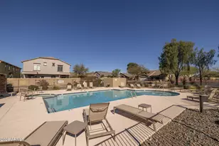 2725 E Mine Creek Rd, Phoenix, AZ 85024 - Photo 28