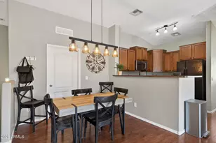 2725 E Mine Creek Rd, Phoenix, AZ 85024 - Photo 10