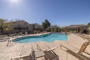 2725 E Mine Creek Rd, Phoenix, AZ 85024 - Photo 26