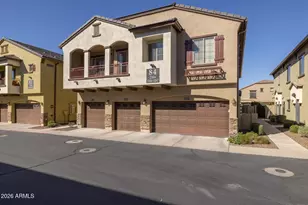 2725 E Mine Creek Rd, Phoenix, AZ 85024 - Photo 2
