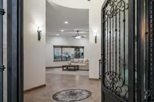 3110 W Glenhaven Dr, Phoenix, AZ 85045 - Photo 4