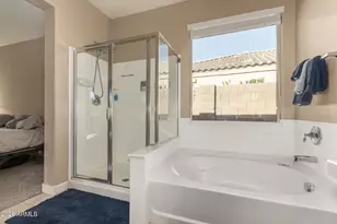 17193 W Lisbon Ln, Surprise, AZ 85388 - Photo 16