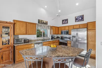 15672 W Cheery Lynn Road, Goodyear, AZ 85395 - Photo 14