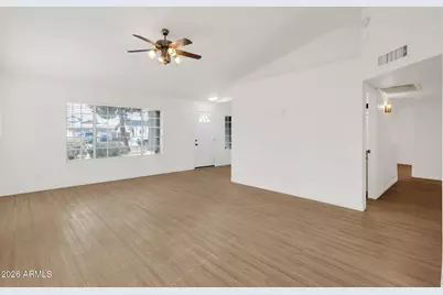 5021 N 86th Avenue, Glendale, AZ 85305 - Photo 8