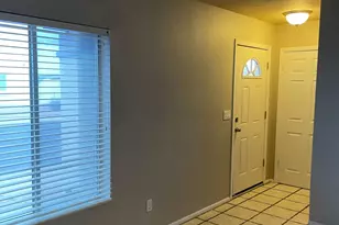 1032 E Michelle Dr, Phoenix, AZ 85022 - Photo 4