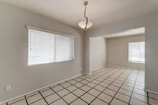 1032 E Michelle Dr, Phoenix, AZ 85022 - Photo 6