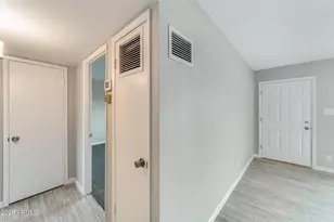 3920 W Tuckey Ln, Phoenix, AZ 85019 - Photo 18