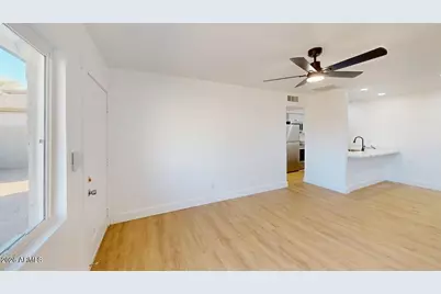 2739 E Tamarisk Avenue #Apt 1, Phoenix, AZ 85040 - Photo 4