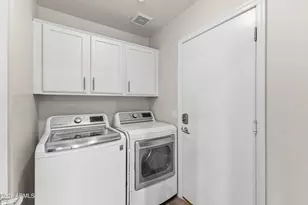 10459 E Hillery Dr, Scottsdale, AZ 85255 - Photo 20