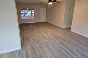 8949 W Cinnabar Ave, Peoria, AZ 85345 - Photo 10