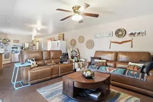 2690 W Gail Rd, San Tan Valley, AZ 85144 - Photo 32