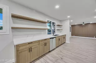 2218 W Poinsettia Dr, Phoenix, AZ 85029 - Photo 6