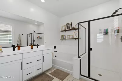 3406 W Dunbar Drive, Phoenix, AZ 85041 - Photo 14