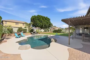 8040 W Via Montoya Dr, Peoria, AZ 85383 - Photo 30