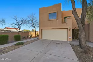 15651 N 29th Way, Phoenix, AZ 85032 - Photo 2