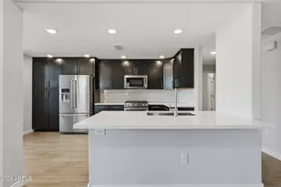 2425 W Bronco Butte Trl, Phoenix, AZ 85085 - Photo 16