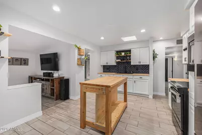 3313 W Surrey Avenue, Phoenix, AZ 85029 - Photo 6