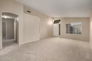 563 N Ocotillo Ln, Gilbert, AZ 85233 - Photo 2