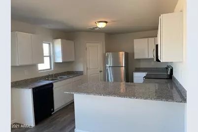 250 W Bobcat Court, Casa Grande, AZ 85122 - Photo 2