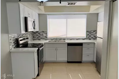 1542 W Sahuaro Drive #4, Phoenix, AZ 85029 - Photo 2