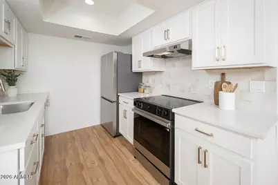 9638 W Cinnabar Avenue #B, Peoria, AZ 85345 - Photo 8