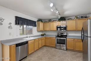 15906 W Cottonwood St, Surprise, AZ 85374 - Photo 16