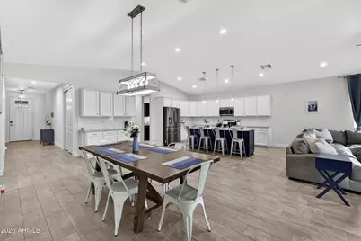 8942 N 15th Lane, Phoenix, AZ 85021 - Photo 2