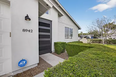 8942 N 15th Lane, Phoenix, AZ 85021 - Photo 4