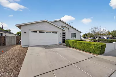 8942 N 15th Lane, Phoenix, AZ 85021 - Photo 2