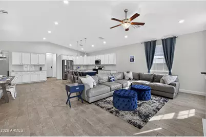 8942 N 15th Lane, Phoenix, AZ 85021 - Photo 18