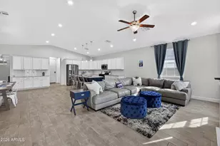 8942 N 15th Ln, Phoenix, AZ 85021 - Photo 18