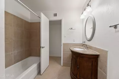 8520 E Roma Avenue, Scottsdale, AZ 85251 - Photo 16