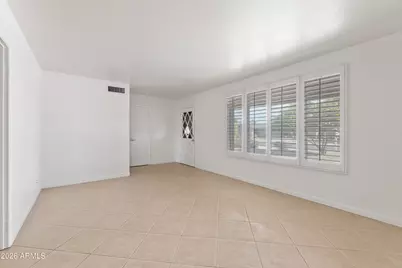 8520 E Roma Avenue, Scottsdale, AZ 85251 - Photo 6