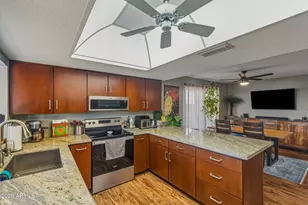 10802 N 39th Ave, Phoenix, AZ 85029 - Photo 12