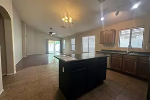 45560 W Tulip Ln, Maricopa, AZ 85139 - Photo 4