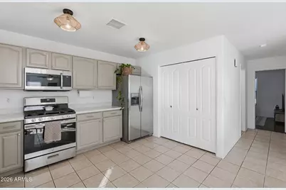 2733 E Cambridge Avenue, Phoenix, AZ 85008 - Photo 8