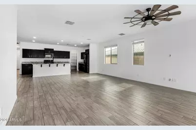 8320 S 165th Drive, Goodyear, AZ 85338 - Photo 10