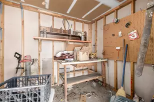 8935 W Heatherbrae Dr, Phoenix, AZ 85037 - Photo 18