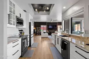 3912 E Shannon St, Phoenix, AZ 85044 - Photo 12