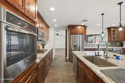 8307 E Clarendon Avenue, Scottsdale, AZ 85251 - Photo 12