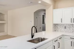 13665 W Evans Dr, Surprise, AZ 85379 - Photo 12