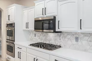 13665 W Evans Dr, Surprise, AZ 85379 - Photo 10