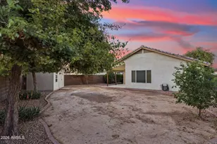 1813 E Gail Dr, Chandler, AZ 85225 - Photo 24