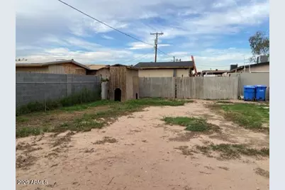 7619 W Clarendon Avenue, Phoenix, AZ 85033 - Photo 56