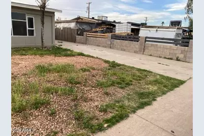 7619 W Clarendon Avenue, Phoenix, AZ 85033 - Photo 64