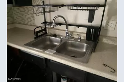 7619 W Clarendon Avenue, Phoenix, AZ 85033 - Photo 30